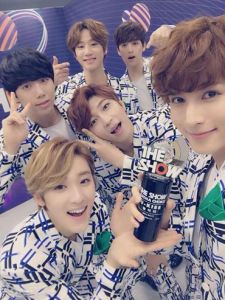 ukiss1stwin_001