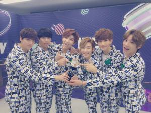 ukiss1stwin_002