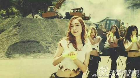 Jessica_1434928676_20150621_jessica_cmiyc4