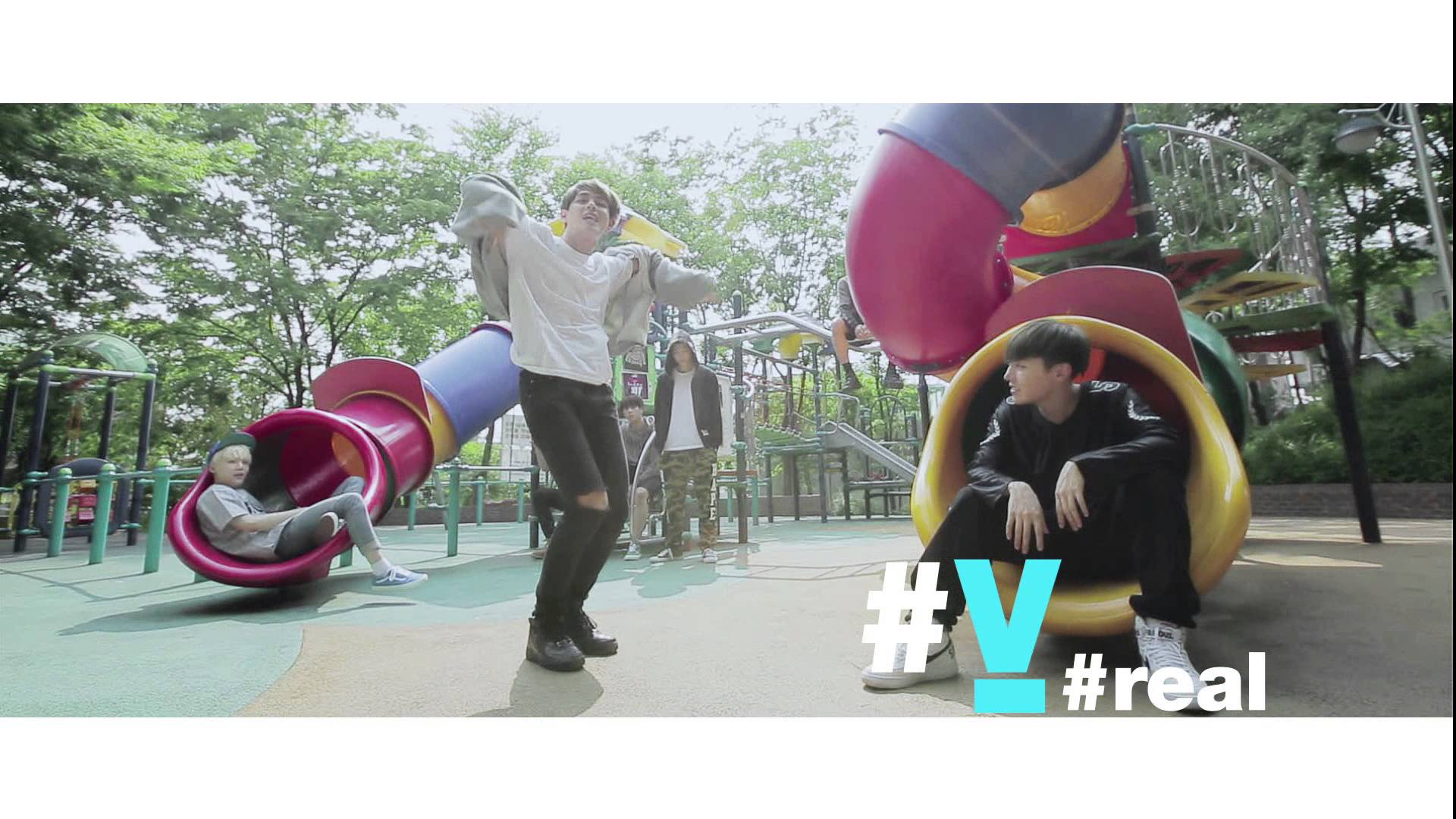 I BTS presentano “V”