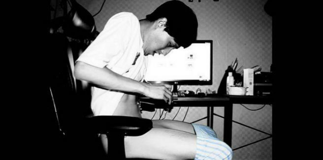 Black Nut annuncia il suo comeback con una foto teaser 19+