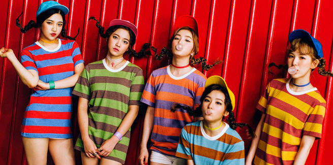 Lee So Man sponsorizza le Red Velvet ad un evento organizzato dalla sua vecchia scuola