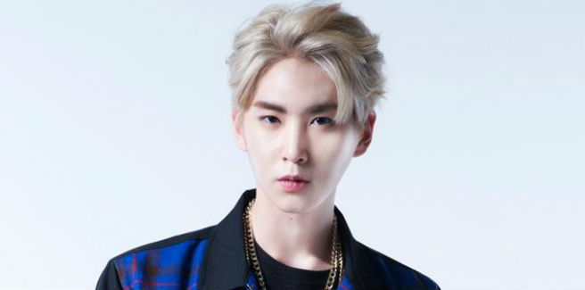 Shinwon dei Pentagon infortunato al ginocchio