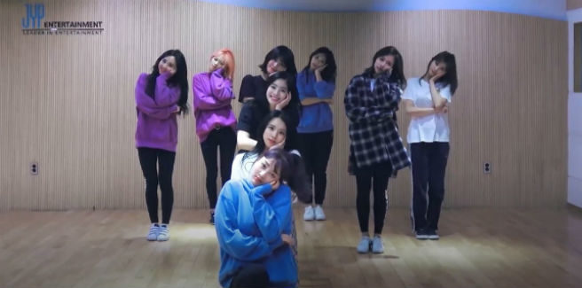 Le TWICE nella Dance Practice di ‘What is love?’
