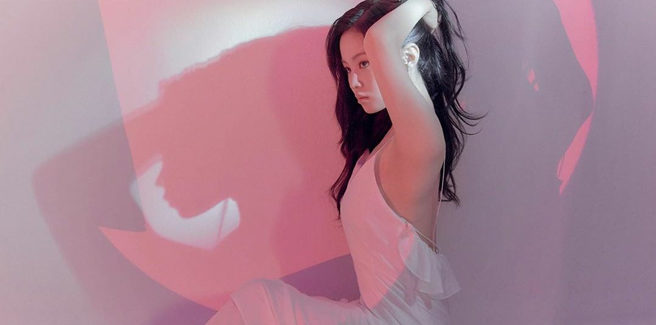 Lee Hi torna finalmente con ‘HOLO’