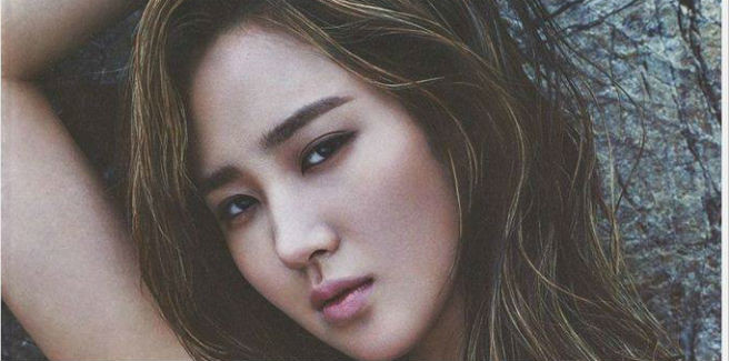Yuri delle SNSD presta il volto alla rivista “Arena”