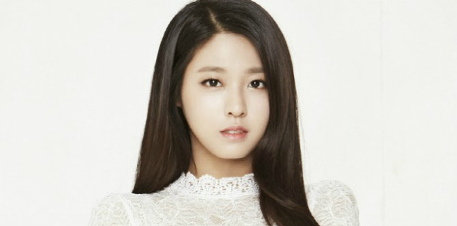 Una presunta foto di Seolhyun delle AOA che fuma, ed è subito polemica