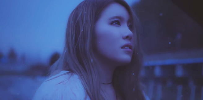 SURAN incanta con la toccante ‘Winter Bird’