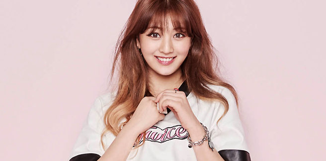 Jihyo delle TWICE aggiorna sul suo infortunio al ginocchio