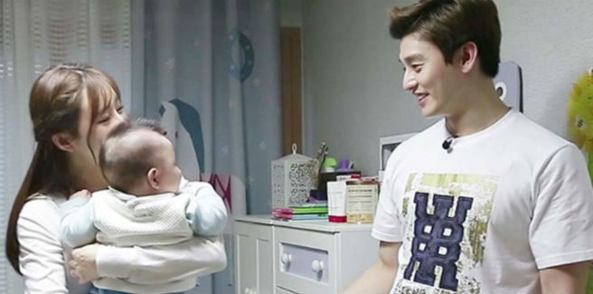 Eli degli U-KISS passa la giornata con la famiglia a “Mr. House Husband”