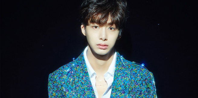 Hyungwon dei MONSTA X paga per i fan al ristorante