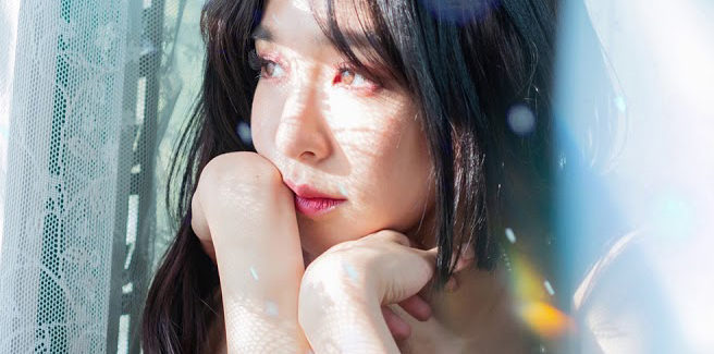 Tiffany canta dell’amore in ‘Lips On Lips’