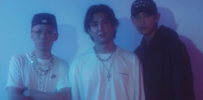 Chanyeol degli EXO con Devine Channel e Loopy in “Faded”
