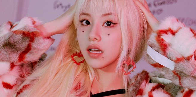 Chaeyoung delle TWICE e le maglie della discordia (tra complottisti e nazisti)