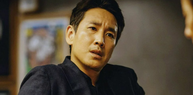 Lee Sun Kyun, attore del pluripremiato ‘Parasite’, 48 anni, è deceduto